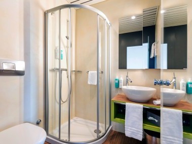 Modern single room mit Seesicht - Parkhotel Brenscino Brissago