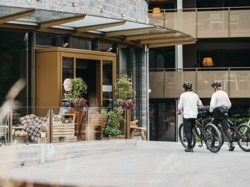 Peaks Place Apartments Laax