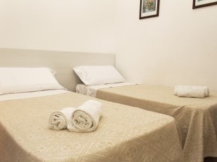 Schlafzimmer - Podere Monte Sixeri Residenze di Campagne