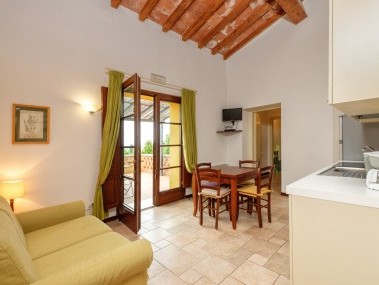 Wohnzimmer mit Essbereich - Poggio all'Agnello