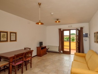 Wohnzimmer mit Essbereich - Poggio all'Agnello