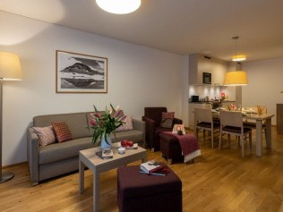 Wohnzimmer mit Essbereich - Pradas Resort