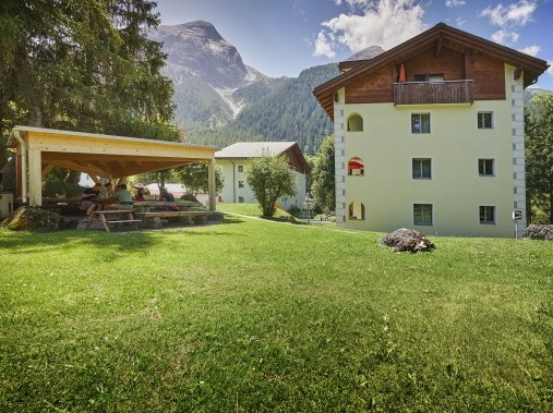 Grillstelle - Reka-Feriendorf Bergün