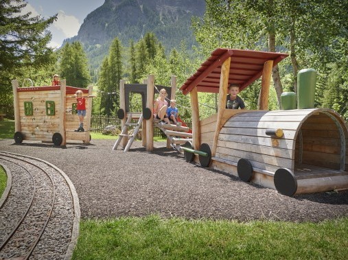 Spielplatz - Reka-Feriendorf Bergün