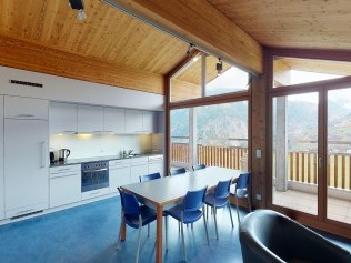 Kitchen with dining area - Reka Holiday Village Disentis