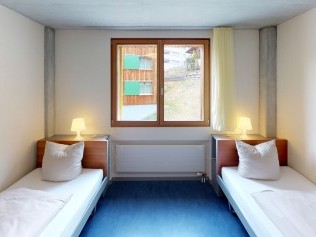 Bedroom - Reka Holiday Village Disentis