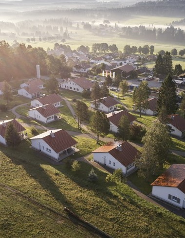 Exterior view in summer - Reka Holiday Village Montfaucon
