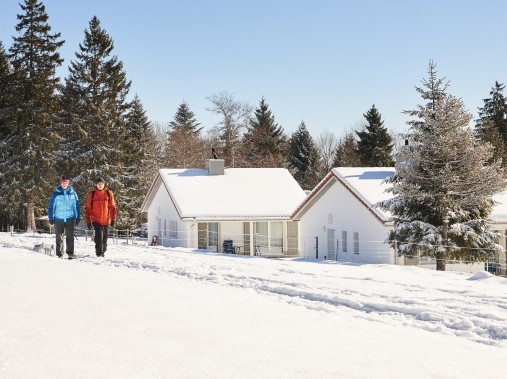 Vue extérieure en hiver - Village de vacances Reka Montfaucon