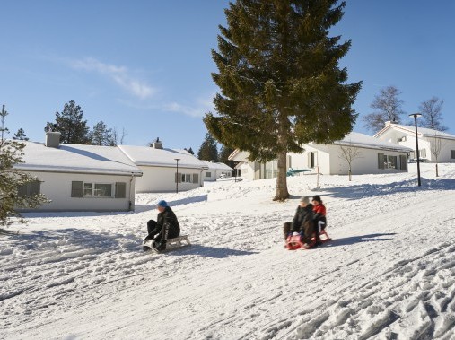 Vue extérieure en hiver - Village de vacances Reka Montfaucon