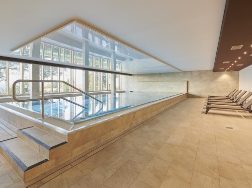 Piscine couverte - Village de vacances Reka Montfaucon