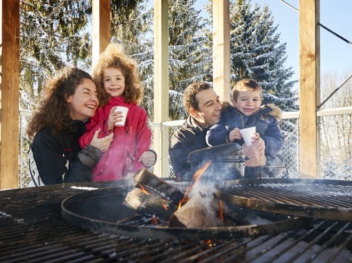 Vue extérieure en hiver - Village de vacances Reka Montfaucon