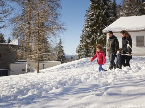 Vue extérieure en hiver - Village de vacances Reka Montfaucon