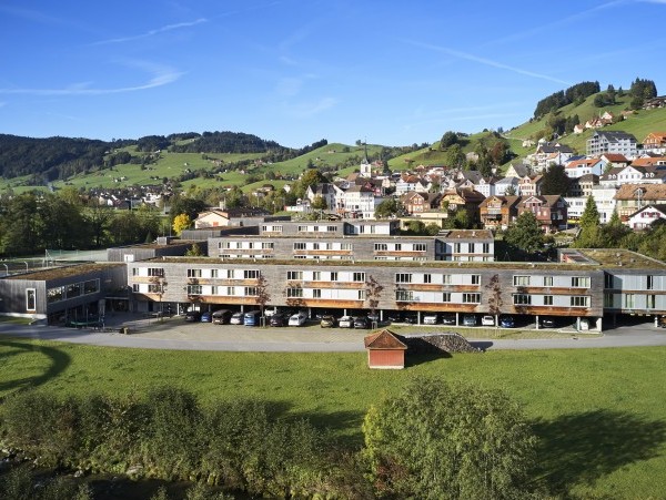 Exterior view in summer - Reka Holiday Village Urnäsch