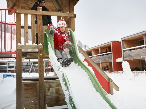Jeux et rires pour toute la famille garantis - Village de vacances Reka Urnäsch