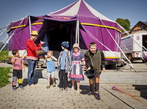 Jeux et rires pour toute la famille garantis - Village de vacances Reka Wildhaus