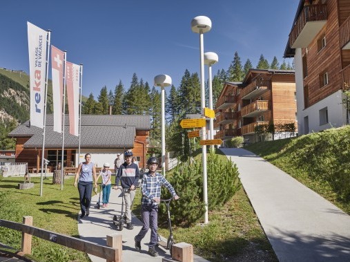 Vue extérieure en été - Village de vacances Reka Zinal