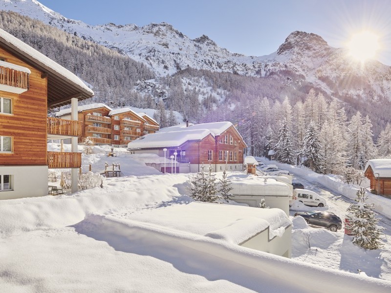 Aussenansicht im Winter - Reka-Feriendorf Zinal