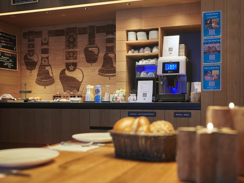 Frühstücksraum - Reka-Feriendorf Zinal