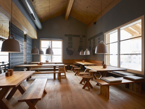 Salle de petit déjeuner - Village de vacances Reka Zinal