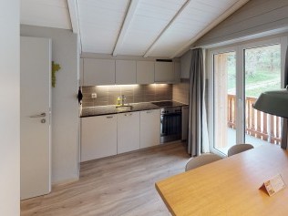 Küche mit Essbereich - Reka-Feriendorf Zinal