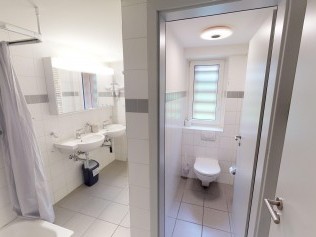 Badezimmer - Reka-Feriendorf Zinal