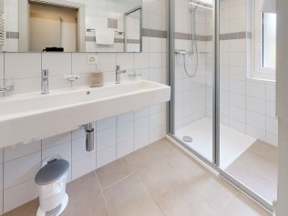 Badezimmer - Reka-Feriendorf Zinal