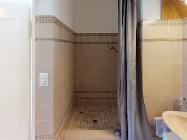 Badezimmer - Reka-Ferienanlage Brissago