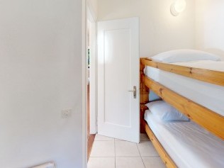 Schlafzimmer - Reka-Ferienanlage Brissago