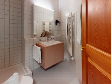 Badezimmer - Reka-Ferienanlage Chesa Engadina Madulain