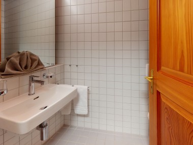 Badezimmer - Reka-Ferienanlage Chesa Engadina Madulain