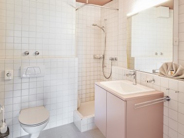 Badezimmer - Reka-Ferienanlage Chesa Engadina Madulain