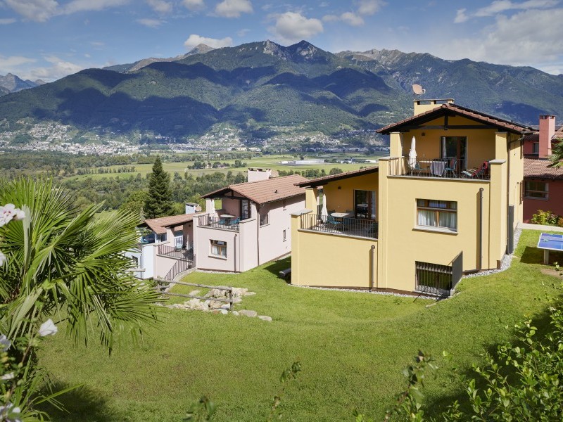Vista esterna in estate - Casa di vacanza Reka Magadino