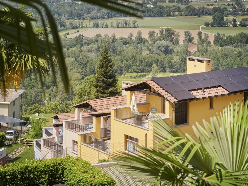 Vue extérieure en été - Maison de vacances Reka Magadino