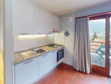 Cucina con zona pranzo - Struttura per vacanze Reka Magadino