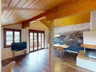 Salon avec coin repas - Maison de vacances Reka Rougemont