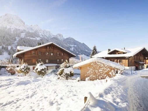 Aussenansicht im Winter - Reka-Ferienhaus Rougemont