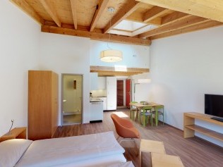 Soggiorno e camera da letto - Casa di vacanza Reka Scuol