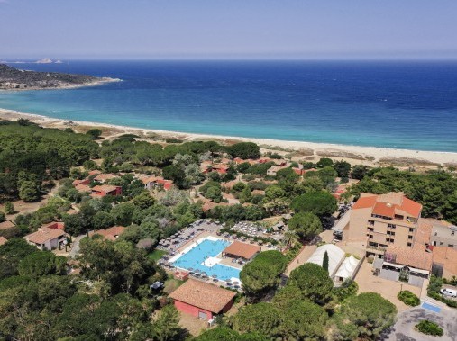 Blick über die Ferienanlage - Résidence Golfe de Lozari