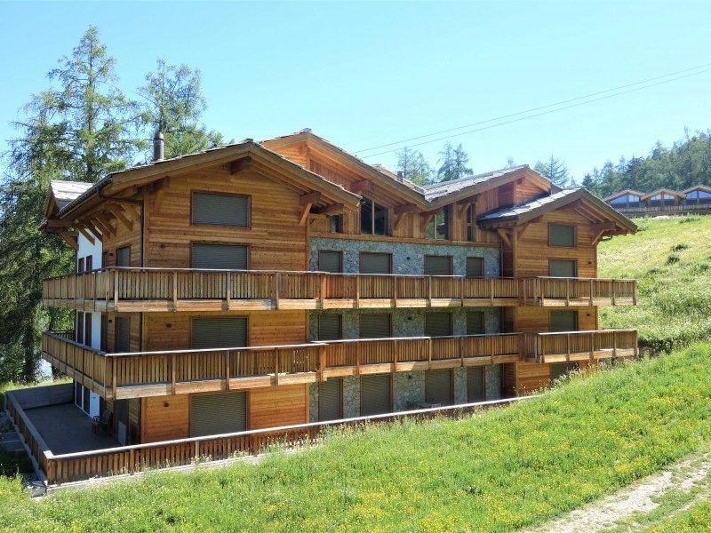 Aussenansicht im Sommer - Résidence Les Mayens