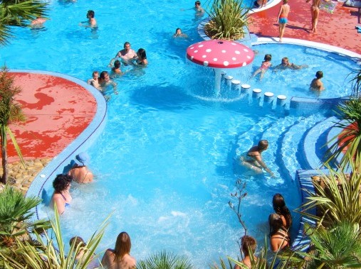 Area piscine - Residence Lea Pescalunes