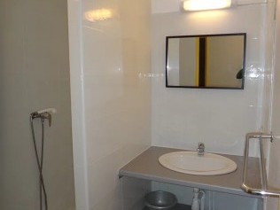 Salle de bains - Résidence L'Oustal des Mers