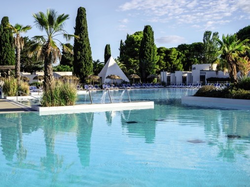 Poollandschaft - Résidence Presqu’île du Ponant