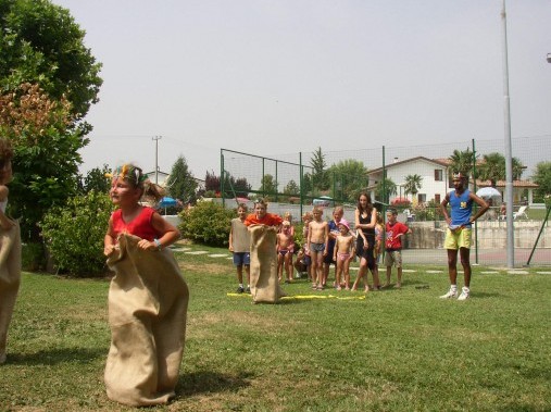 Jeux et rires pour toute la famille garantis - Residence Primera
