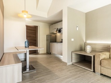 Wohnzimmer mit Essbereich - Residence Solemaremma