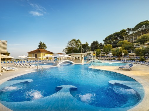 Area piscine - Resort Belvedere