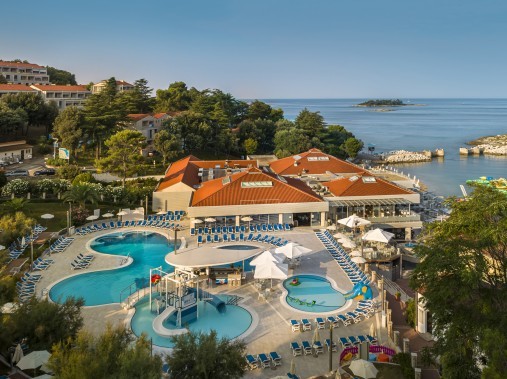 Poollandschaft - Resort Belvedere