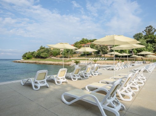 Spiaggia direttamente presso la struttura per vacanza - Resort Petalon