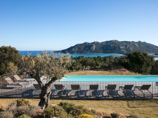 Poollandschaft - Santa Giulia Palace