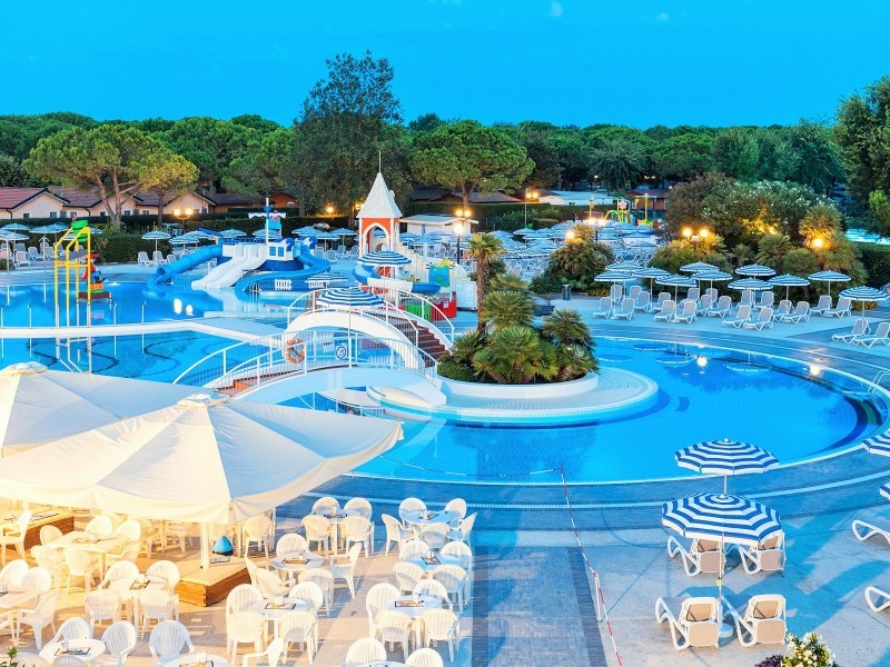 Piscina per grandi e piccoli nuotatori - Sant'Angelo Village