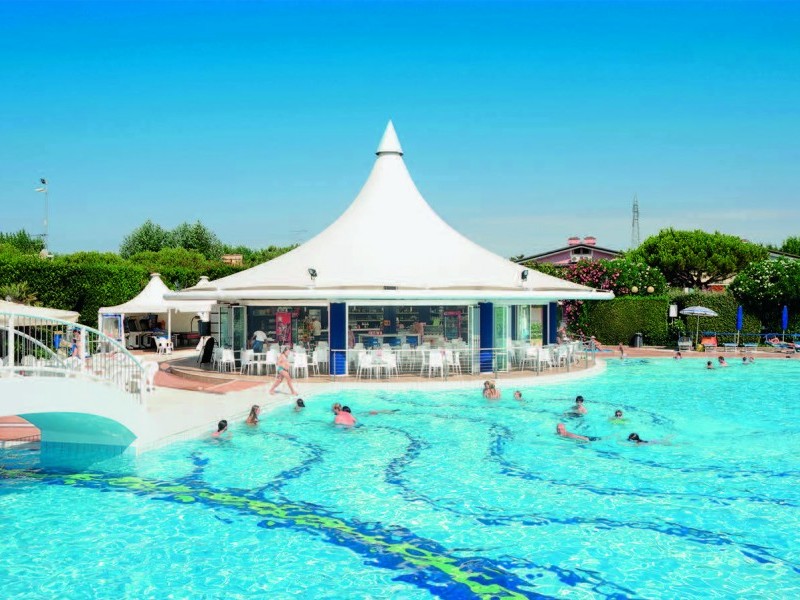 Piscina per grandi e piccoli nuotatori - Sant'Angelo Village